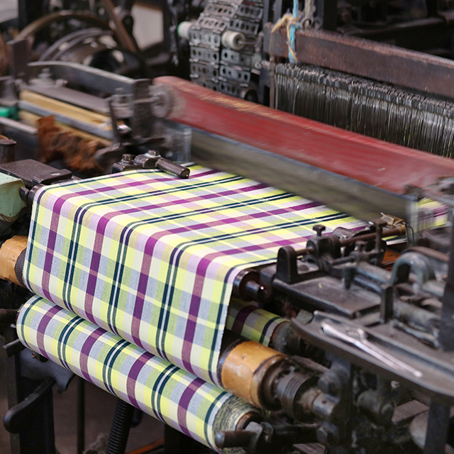 今も色褪せない100年前続くデザインも魅力。明治時代の豊田式自動織機が織り成す、ふんわり優しい伊勢木綿